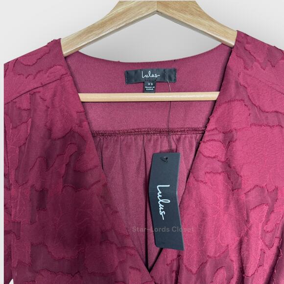 Lulus XS Burgundy Floral Midi Wrap Dress V-Neck Short Sleeve Romantic Occasion - Picture 3 of 10